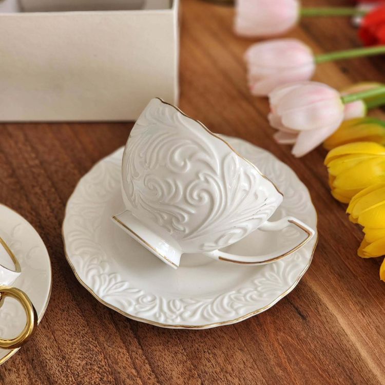 Jogo de xicaras 12 peças em Porcelana Baronesa com fios de ouro - 1 ano de Garantia